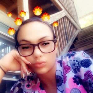 Meet your Posher, Eliana